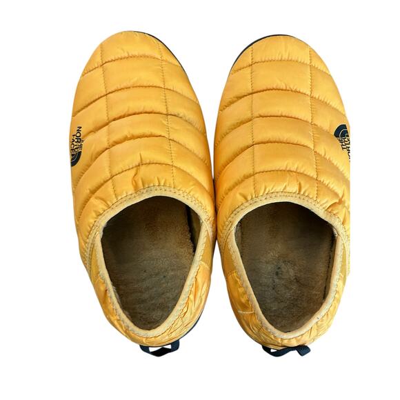 The Northface Men’s Thermoball Traction Mule V slippers Yellow Black Slip-On 11 - Picture 5 of 8